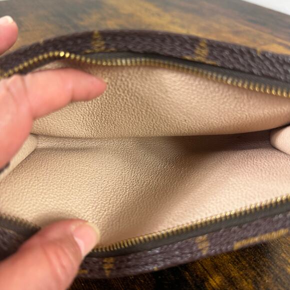 Louis Vuitton Monogram Bucket Accessories Pochette Bag - Picture 3 of 11